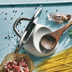 VS KAMAKURA Praktický stojánek na vařečku a pokličku, keramika